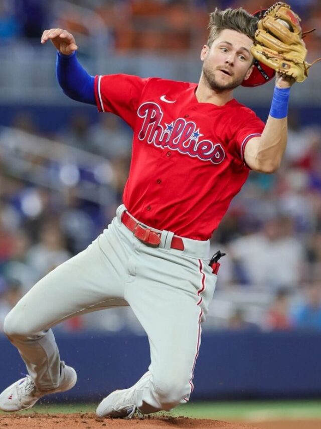 Trea Turner Receives Standing Ovation From Phillies Fans Amid Tough ...